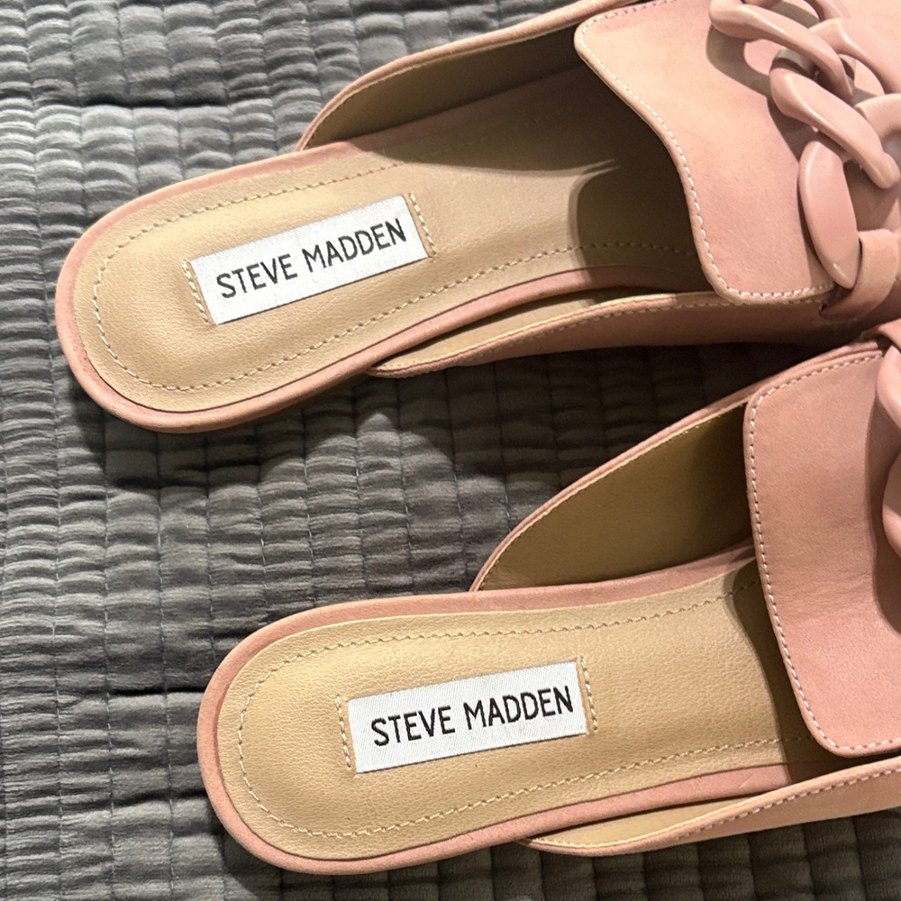 Steve Madden Dusty Pink Chain-Link Pointed Mules - Picture 2 of 4